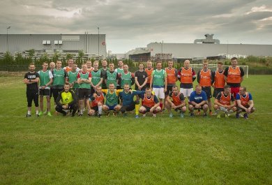 Priateľský zápas medzi zamestnancami skupiny Aliplast o pohár prezidenta skupiny Aliplast